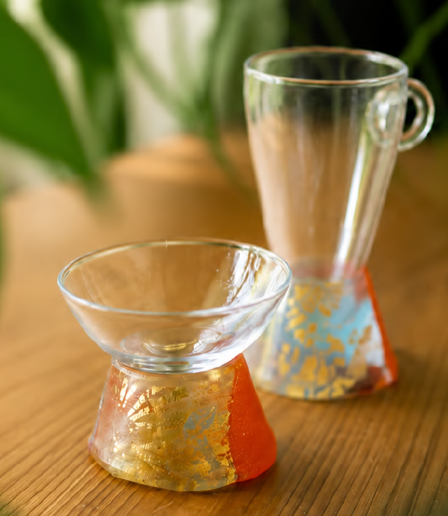 two different models of cups